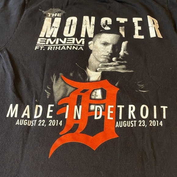 Eminem Tee Rhianna T-Shirt Small Monster Tour Black Rap HipHop Music Dr Dre - Picture 10 of 14